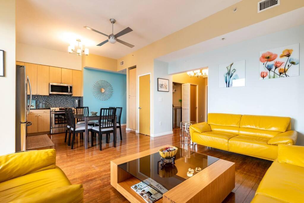 A Corner Unit With Ocean Views From Every Room Long Beach Extérieur photo